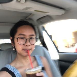 Meet your Posher, Lily